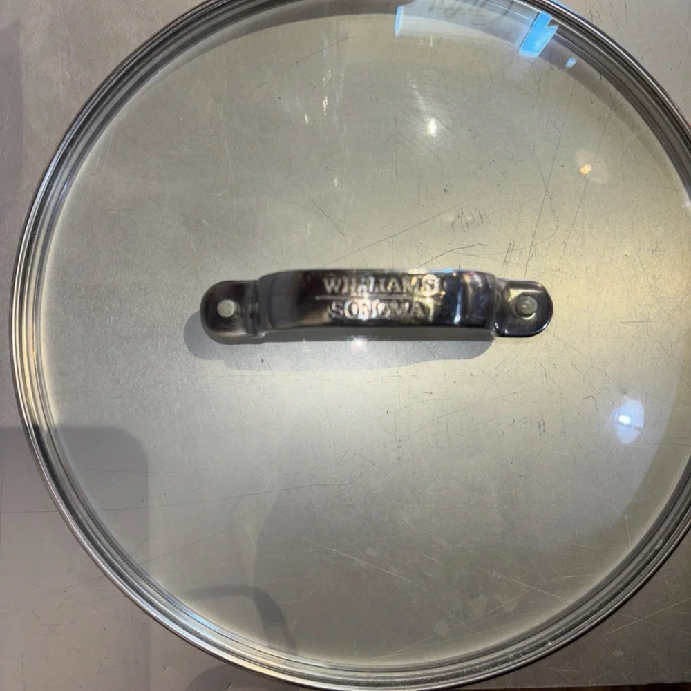 WILLIAM SONOMA GLASS LID IRON CLAD HANDLE OUTER RIM 11” ROUND INNER RIM 10”